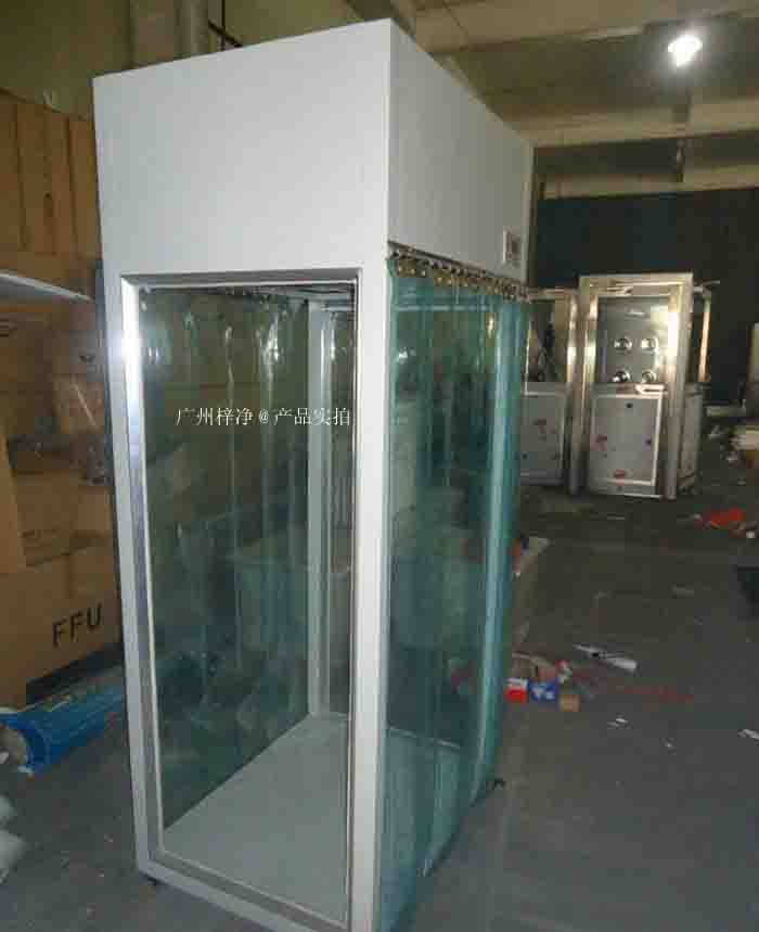 潔凈采樣車工作原理是從室內(nèi)空氣經(jīng)過初效過濾器、高效過濾器出風的形式達到高潔凈度